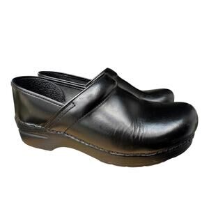 Dansko Black Leather Professional Clog Women size 39 US 8.5-9